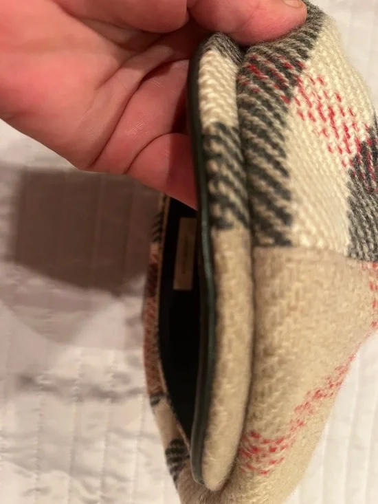 Burberry Beige Plaid Baker Boy Cap with Black and Red Details - Picture 6 of 6